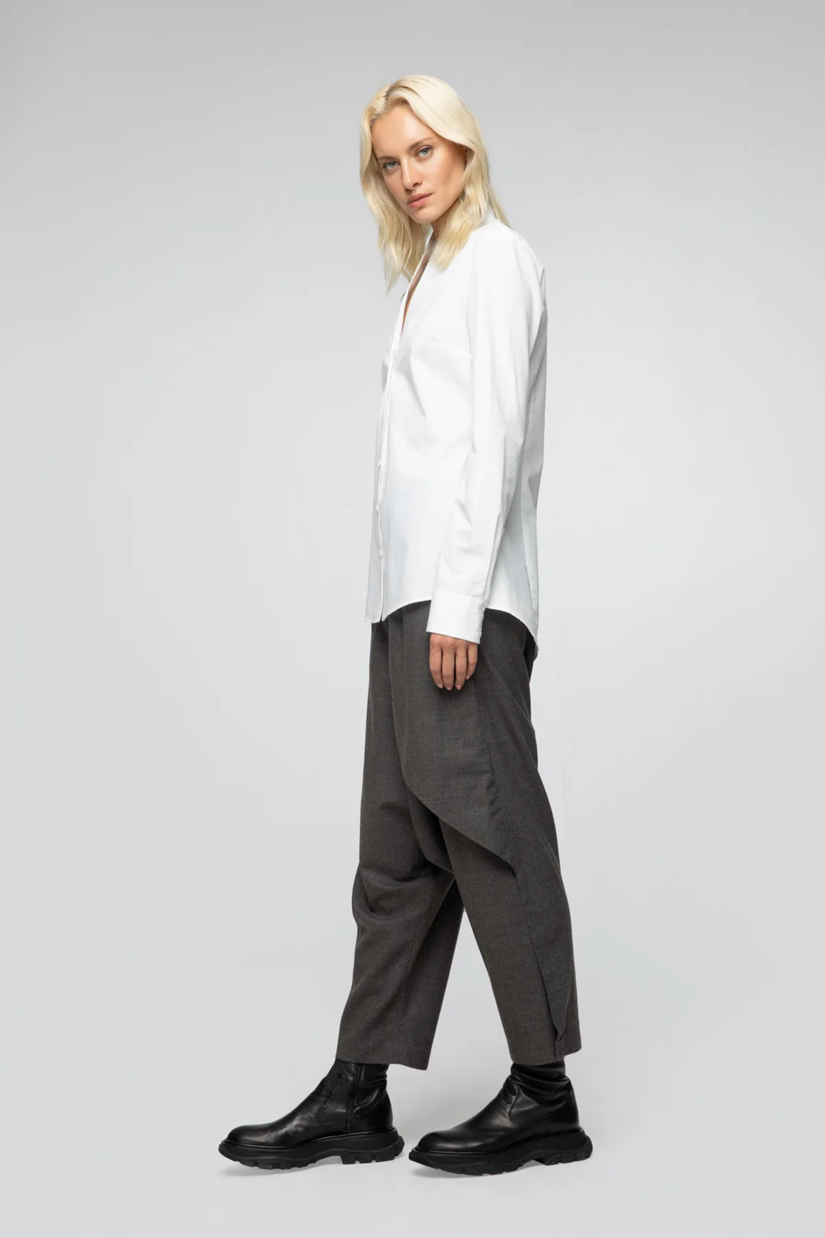 Iva - White Shirt - Image 3