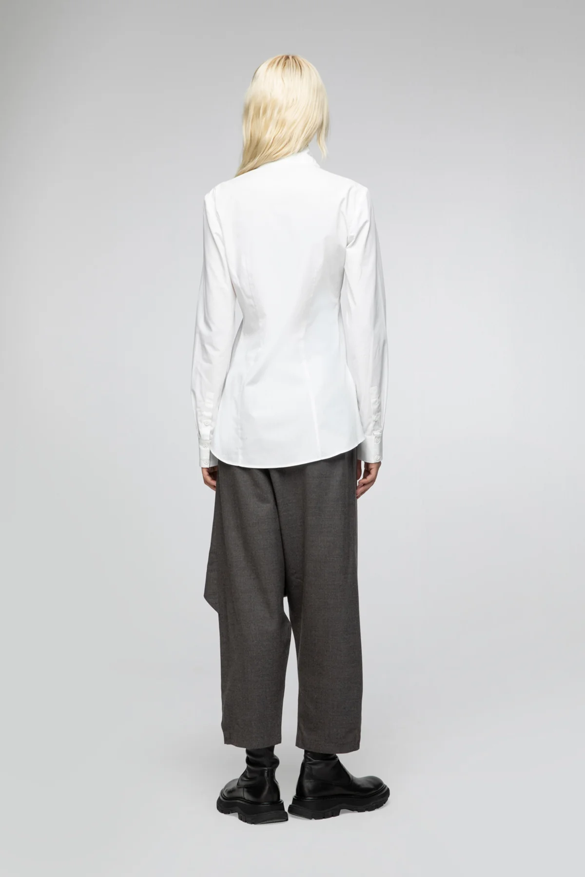 Iva - White Shirt - Image 4