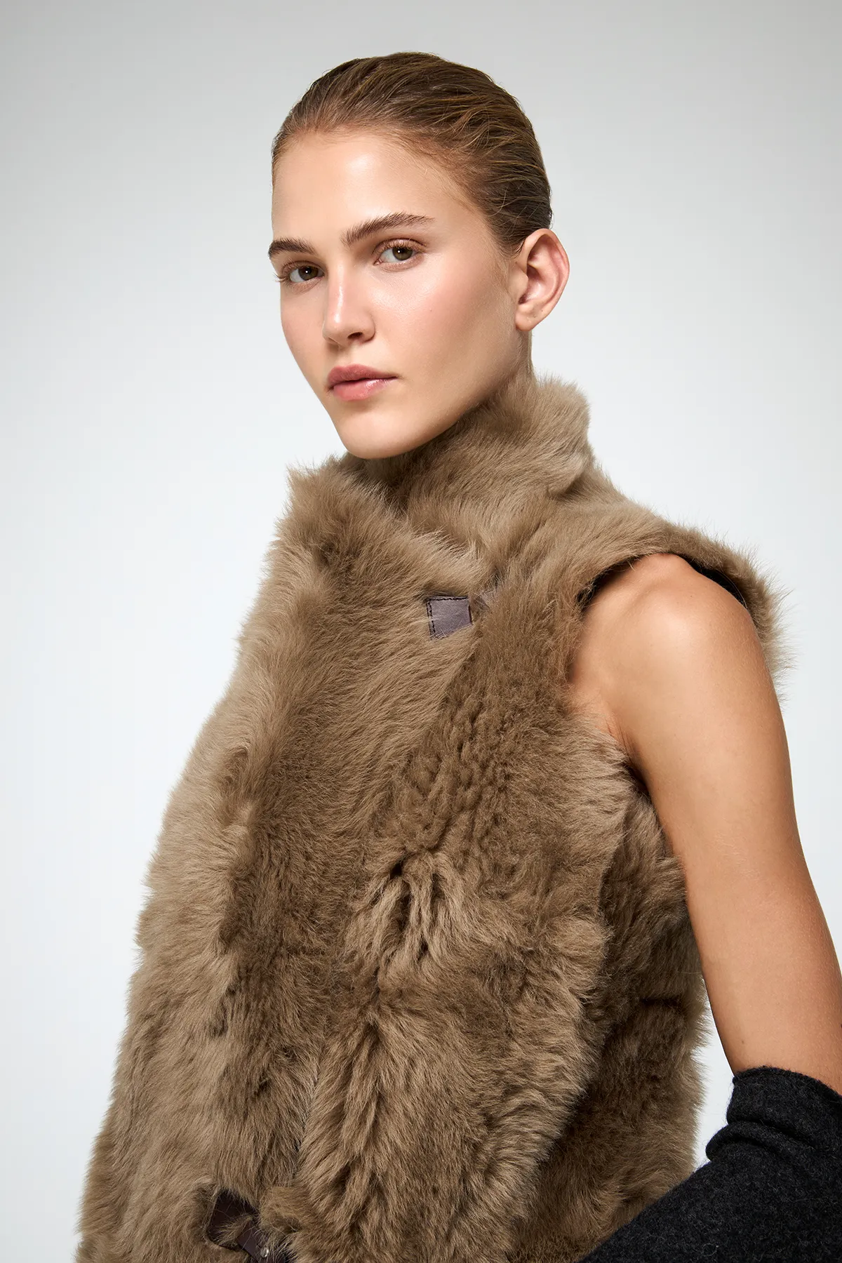 Siena - Desert Beige Shearling Vest - Image 4